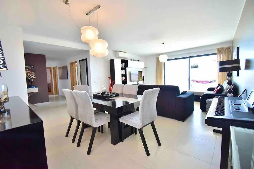 Rubeus Apartamento Caniço Portugal